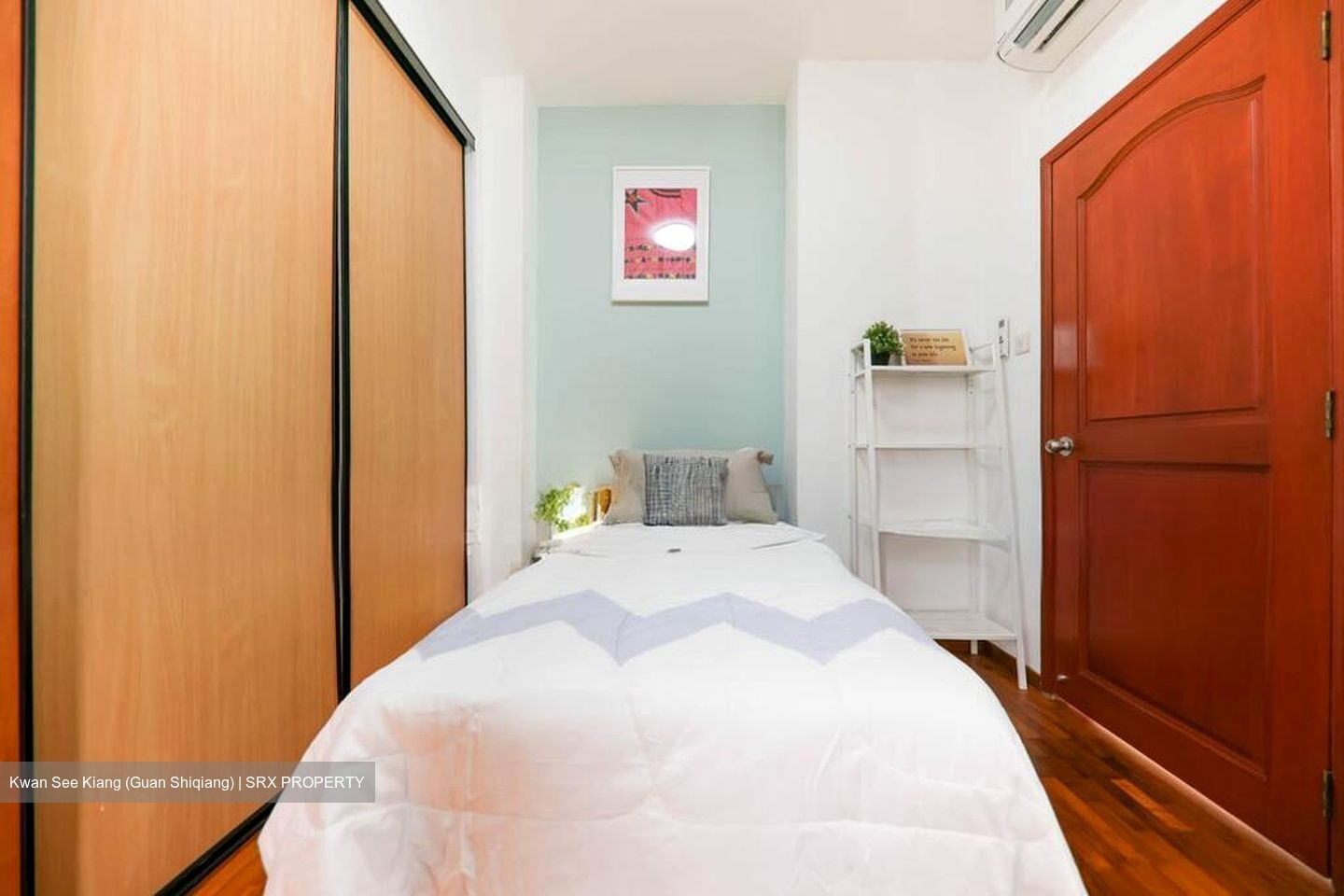 Dmanor (D16), Terrace #497156391